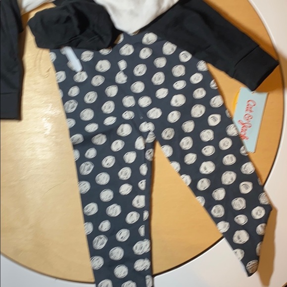 Cat and jack panda fuzzy front pocket outfit - Picture 4 of 6